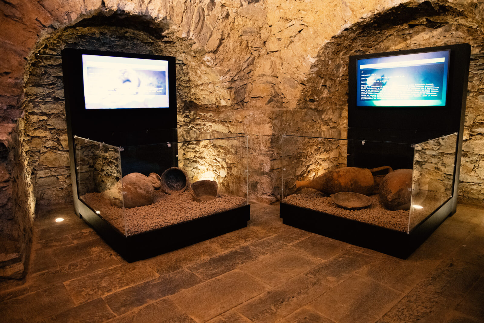 stazioni interattive pressoil Museo cinquecentesco di Santa Margherita Ligure allestito da ETT
