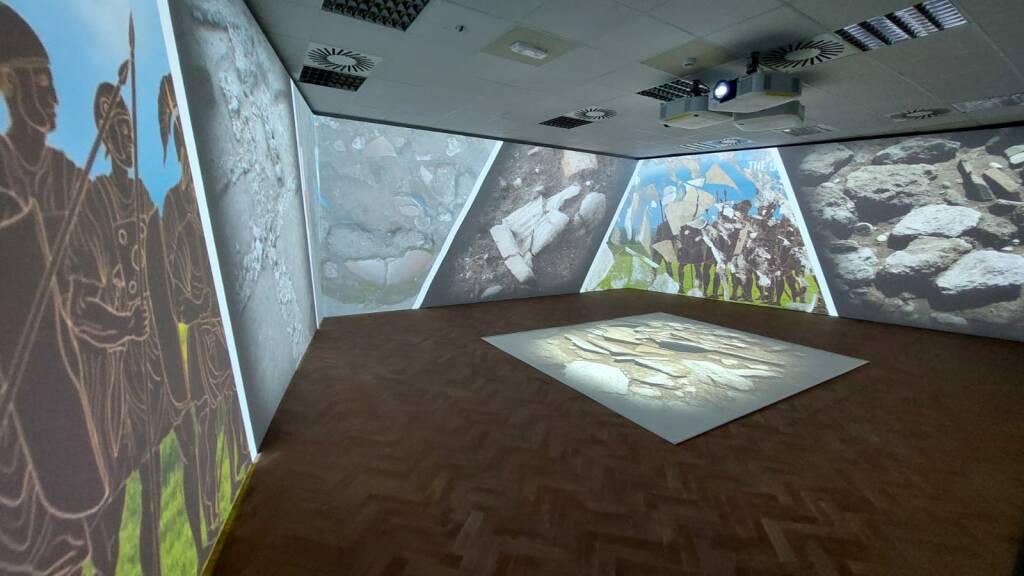sala immersiva presso il Museo archeologico di pontecagnano con proiezioni di ETT