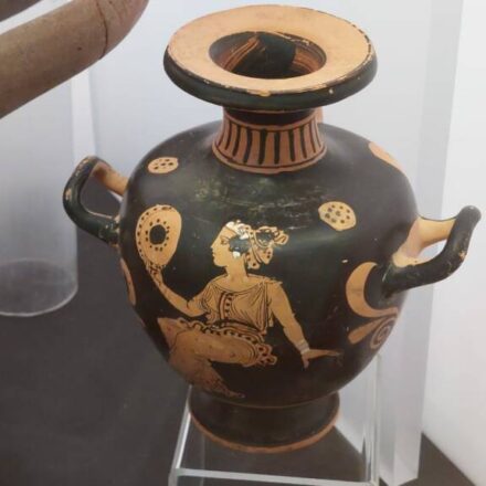 vasi presso il Museo Archeologico di Pontecagnano