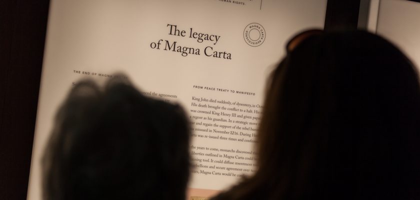 Magna Carta interactive wall, supporti multimediali scelti da ETT