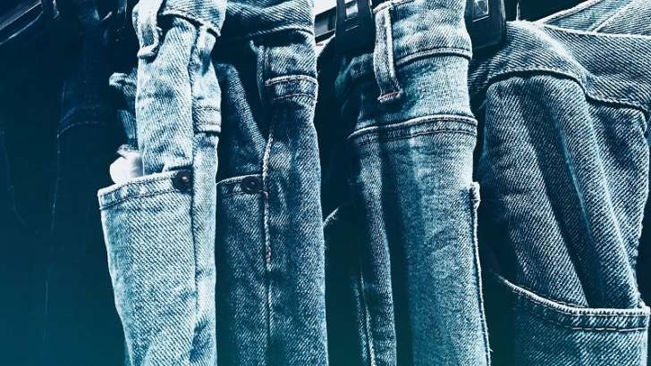 dettaglio parte alta dei blue jeans, grafica usata per il progetto genova jeans a palazzo tursi, di cui ett è partecipe