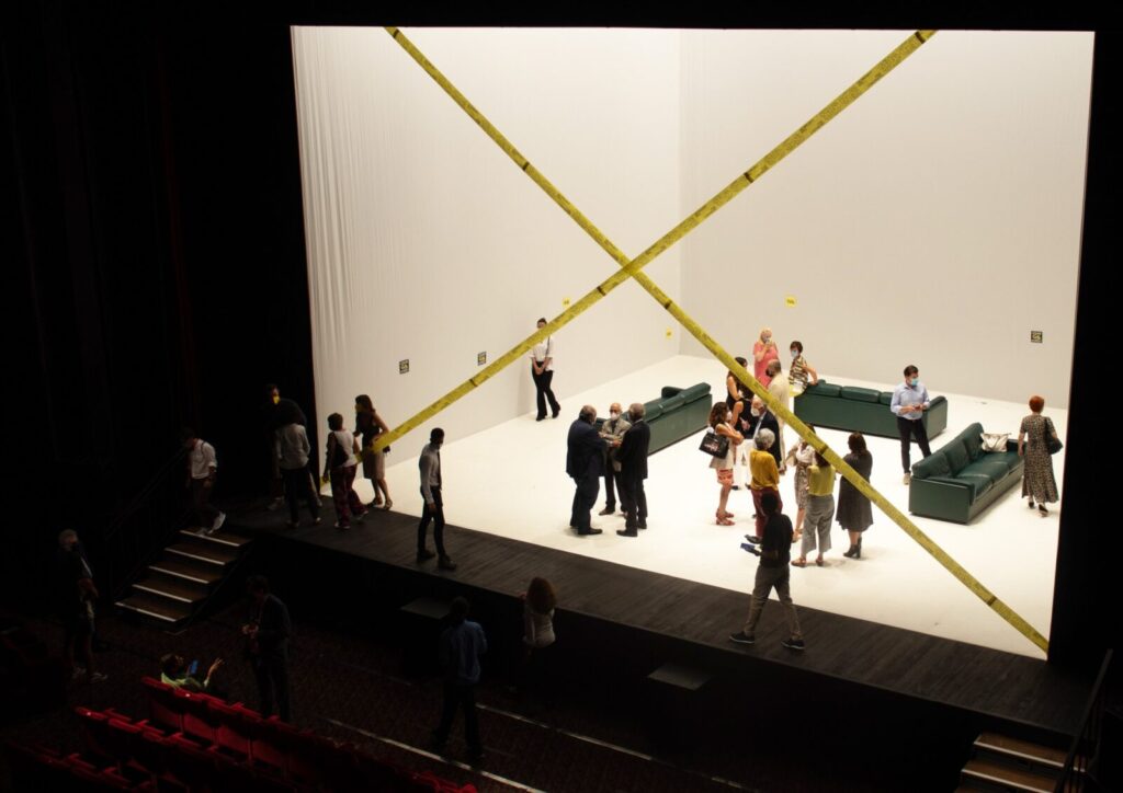 Il palco del Teatro Nazionale di Genova