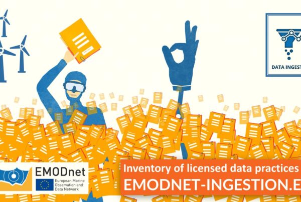 locandina EMODnet Ingestion inventory of licensed data practices, in basso a sinistra logo di emodnet, sullo sfondo delle grafiche con fascicoli di colore arancione un sub con in mano uno dei fascicoli e tubine eoliche