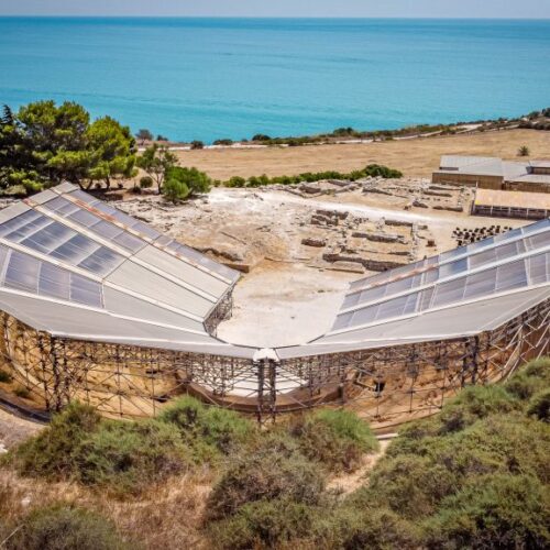 parco archeologico della valle dei templi con mare sullo sfondo adesso sul portale “Sicilia archeologica” realizzato da ETT